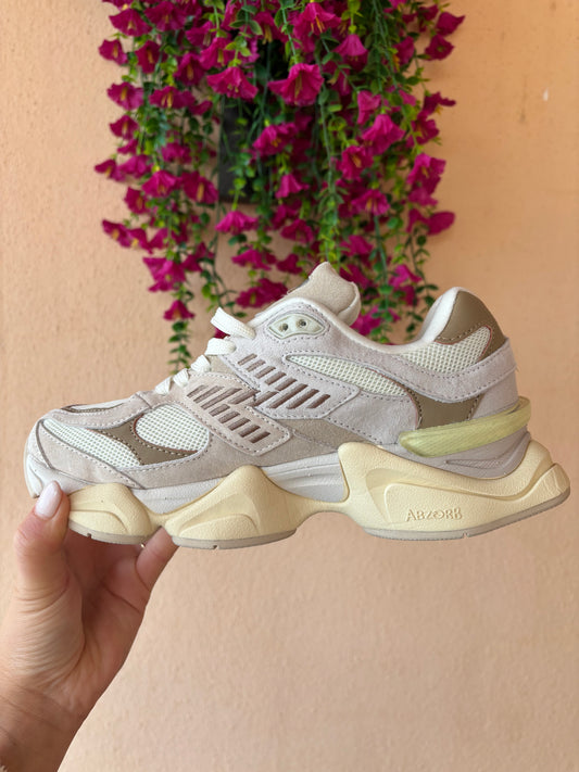 Deportivas Beige