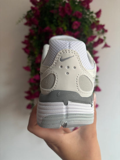 Deportivas p6000 gris