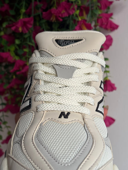 Deportivas 9060